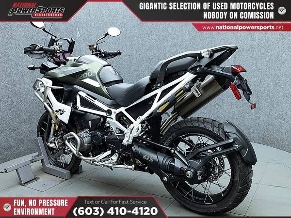 2023 Triumph, dovoz USA — foto 2 z 12