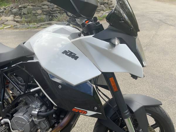 2011 KTM, dovoz USA — foto 9 z 12
