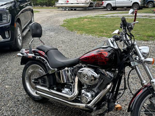 2007 Harley-Davidson, dovoz USA — foto 3 z 3