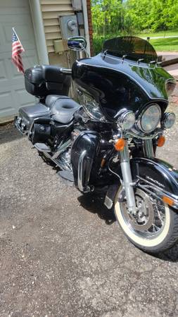 2008 Harley-Davidson, dovoz USA — foto 4 z 11
