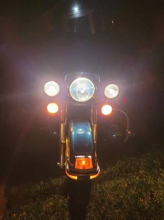 2004 Harley-Davidson, dovoz USA — foto 5 z 6