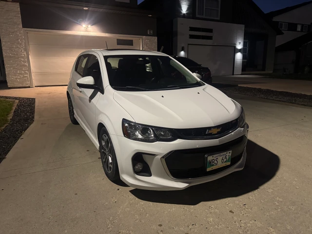 2017 Chevrolet Sonic, 87 604 km, dovoz Kanada — foto 2 z 5