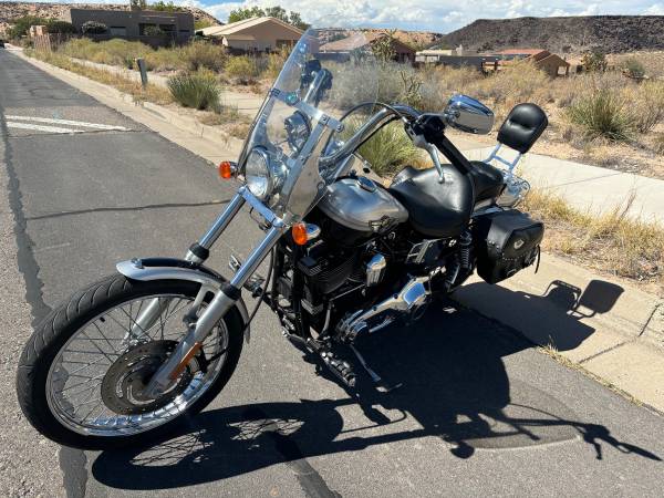 2003 Harley-Davidson, dovoz USA — foto 9 z 11