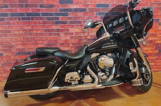 2014 Harley-Davidson, dovoz USA — foto 2 z 2