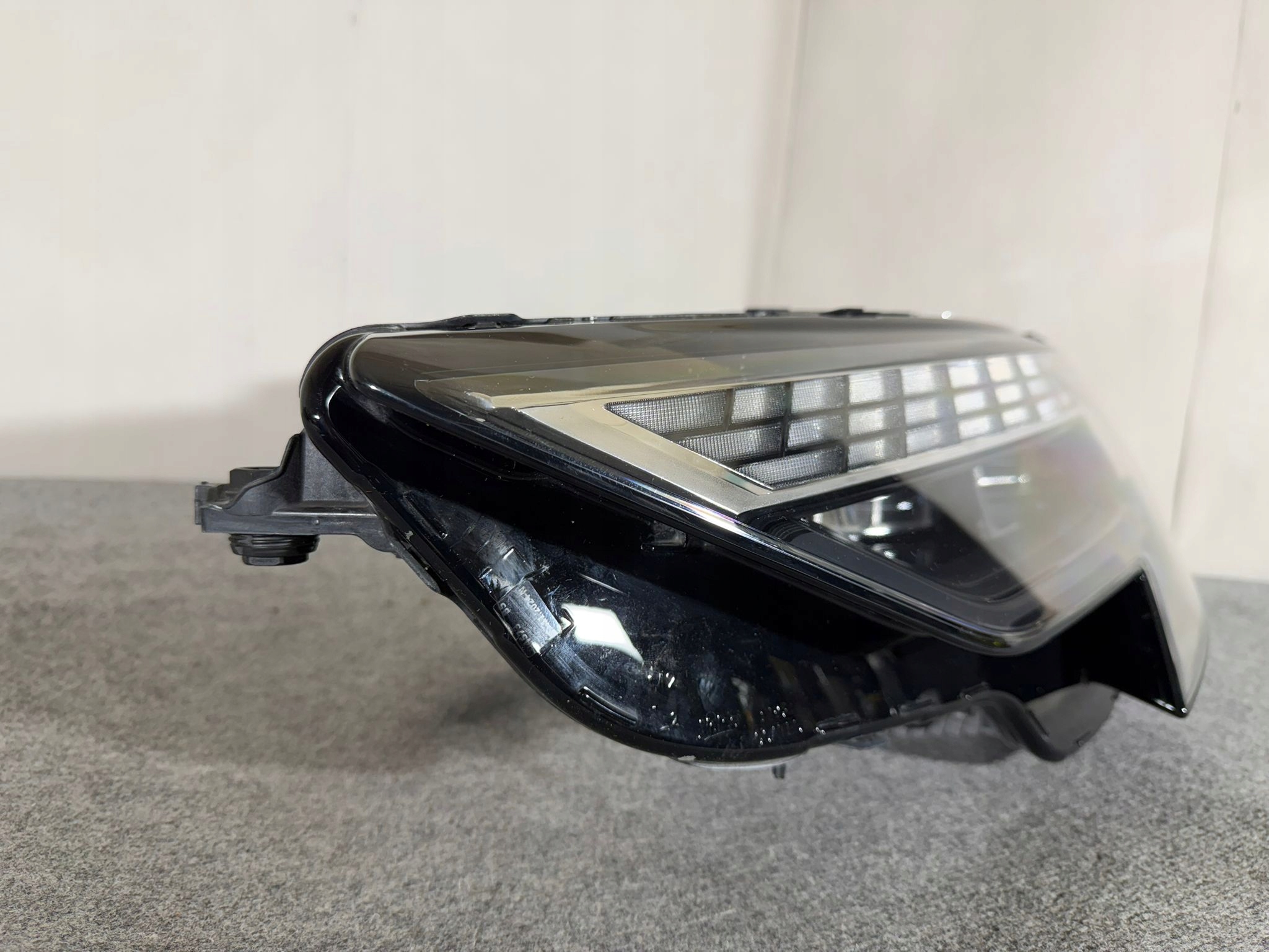 Světlomet 8Y0941035M — Audi RS3, Skladem v EU — foto 4 z 13