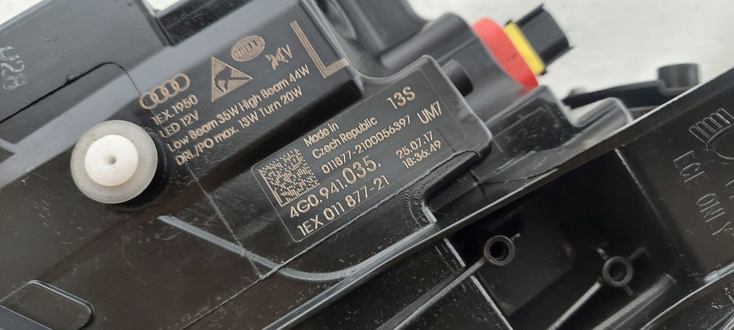 Světlomet 4G0941035 — Audi S6, Skladem v EU — foto 4 z 7