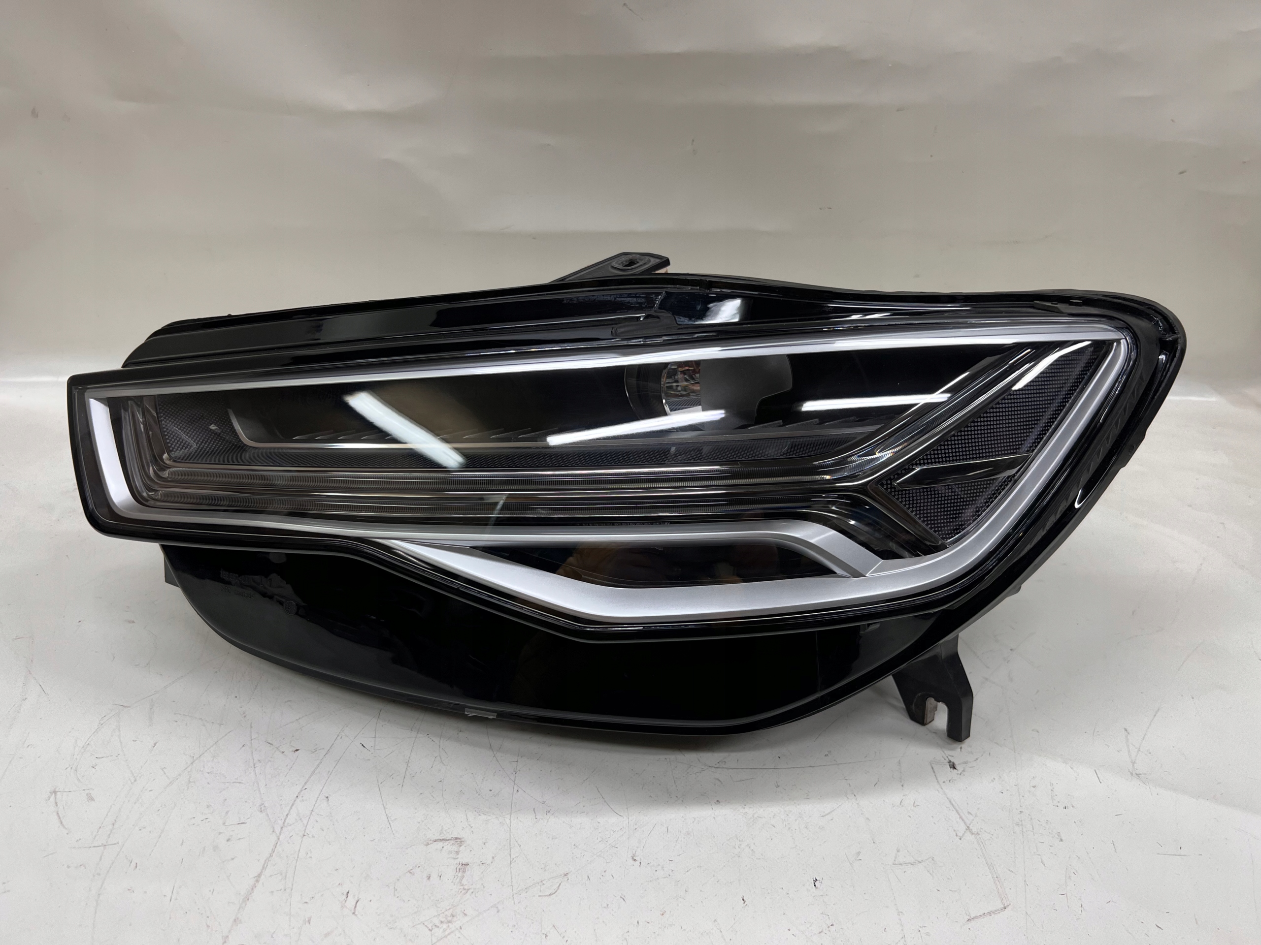 Audi A6 C7 facelift světlomet FULL LED Matrix levá 4g0941035, Skladem v EU — foto 1