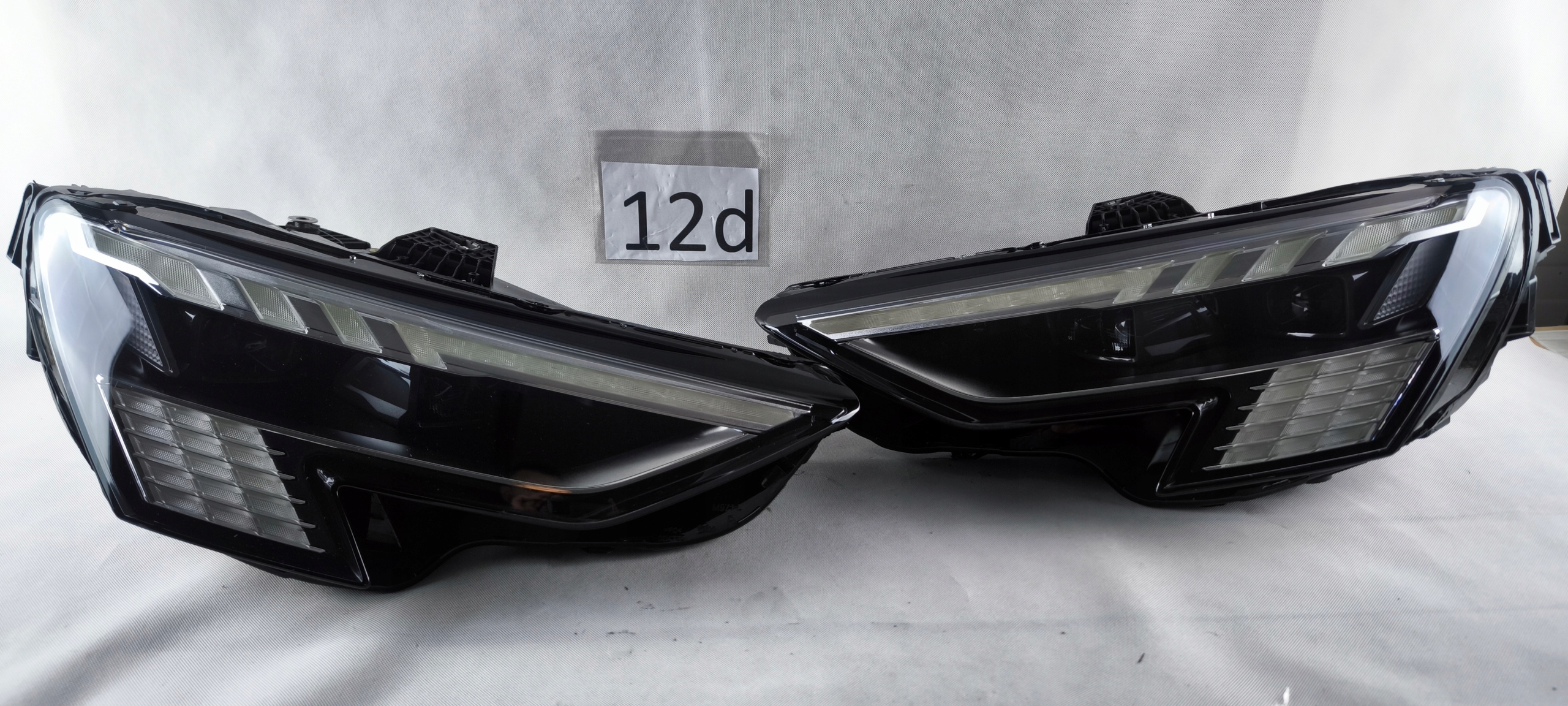 Audi A3 8y FULL LED Matrix komplet levý i pravý světlomet 8y0941035 8y0941036, Skladem v EU — foto 2 z 11