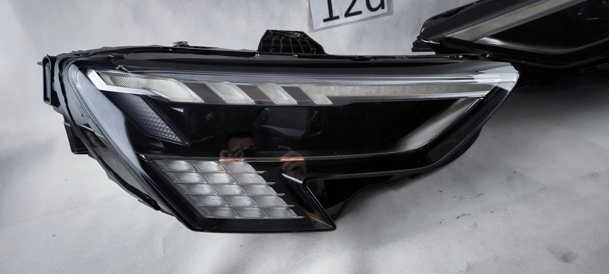Audi A3 8y FULL LED Matrix komplet levý i pravý světlomet 8y0941035 8y0941036, Skladem v EU — foto 3 z 11