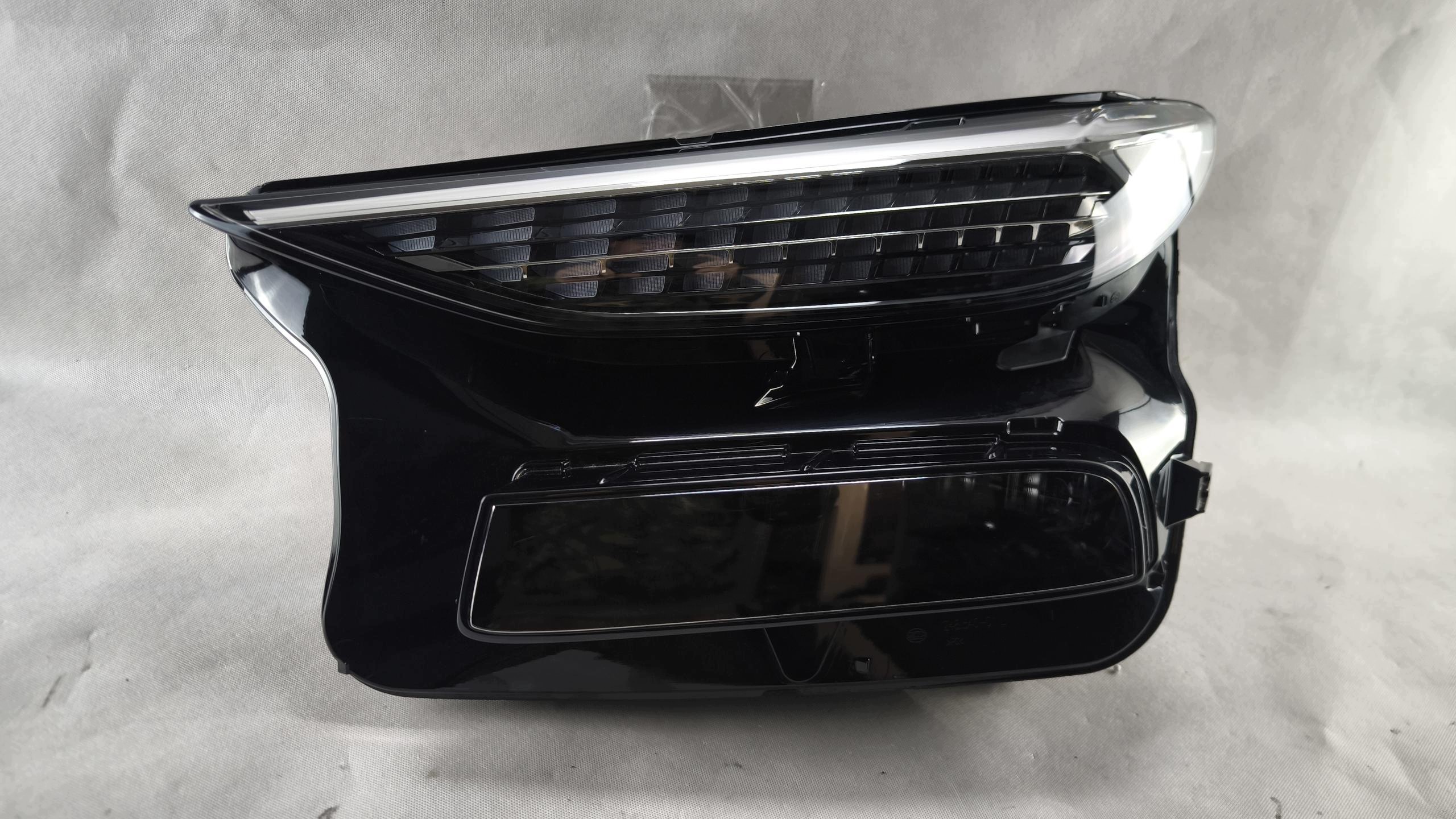 Audi Q6 E-tron FULL LED Matrix levý světlomet 85h941039, dovoz Skladem v EU — foto 3 z 13