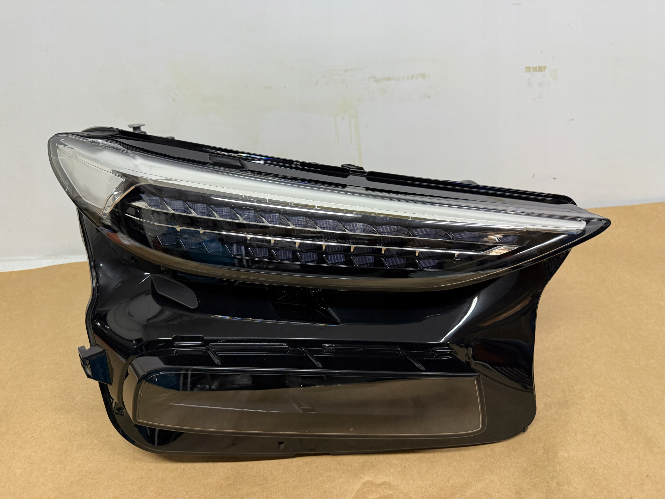 světlomet Przedna levá Do Audi Q6 E-tron Matrix 85h941040h, dovoz Skladem v EU — foto 2 z 9