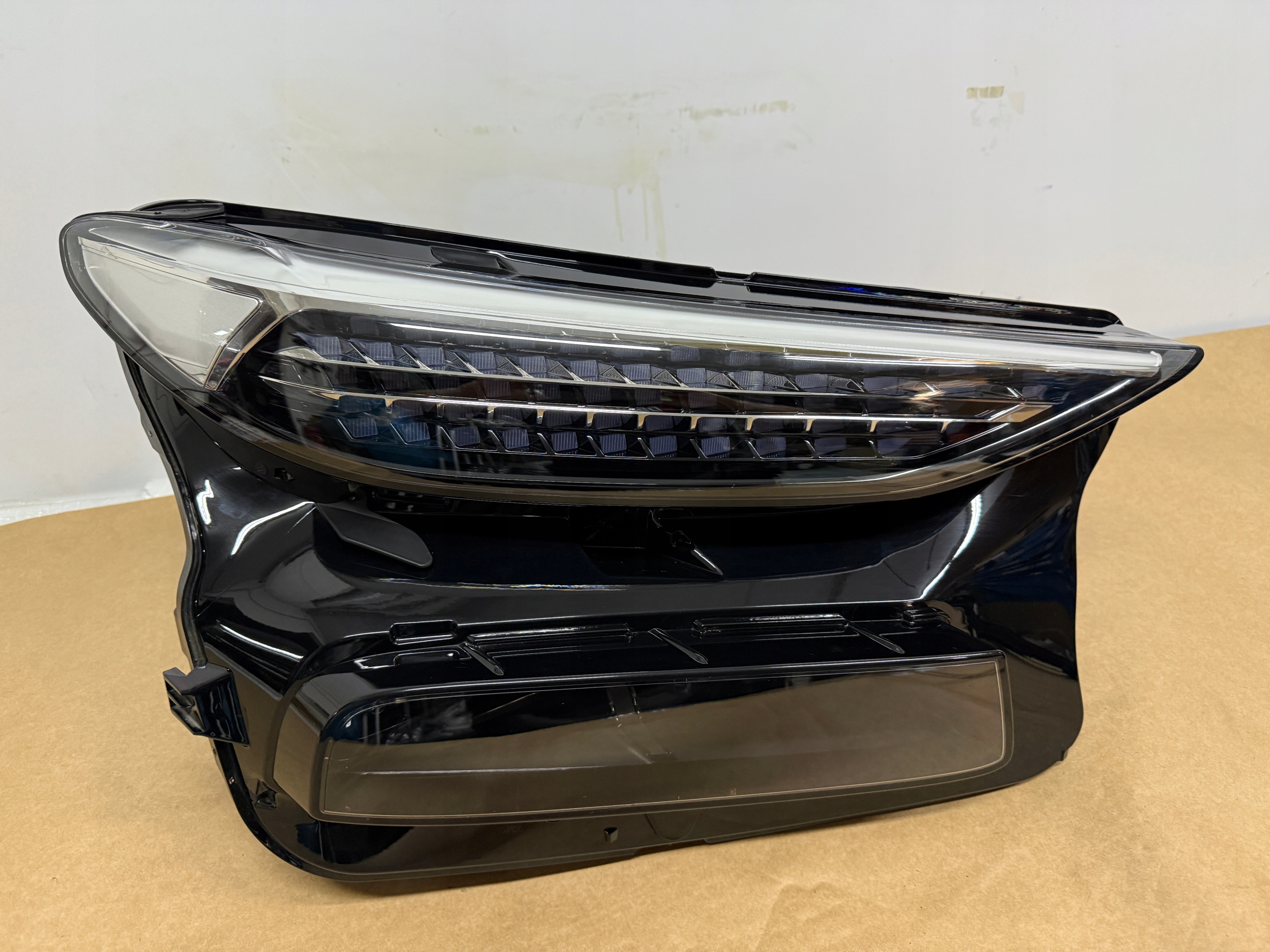 světlomet Przedna levá Do Audi Q6 E-tron Matrix 85h941040h, dovoz Skladem v EU — foto 3 z 9