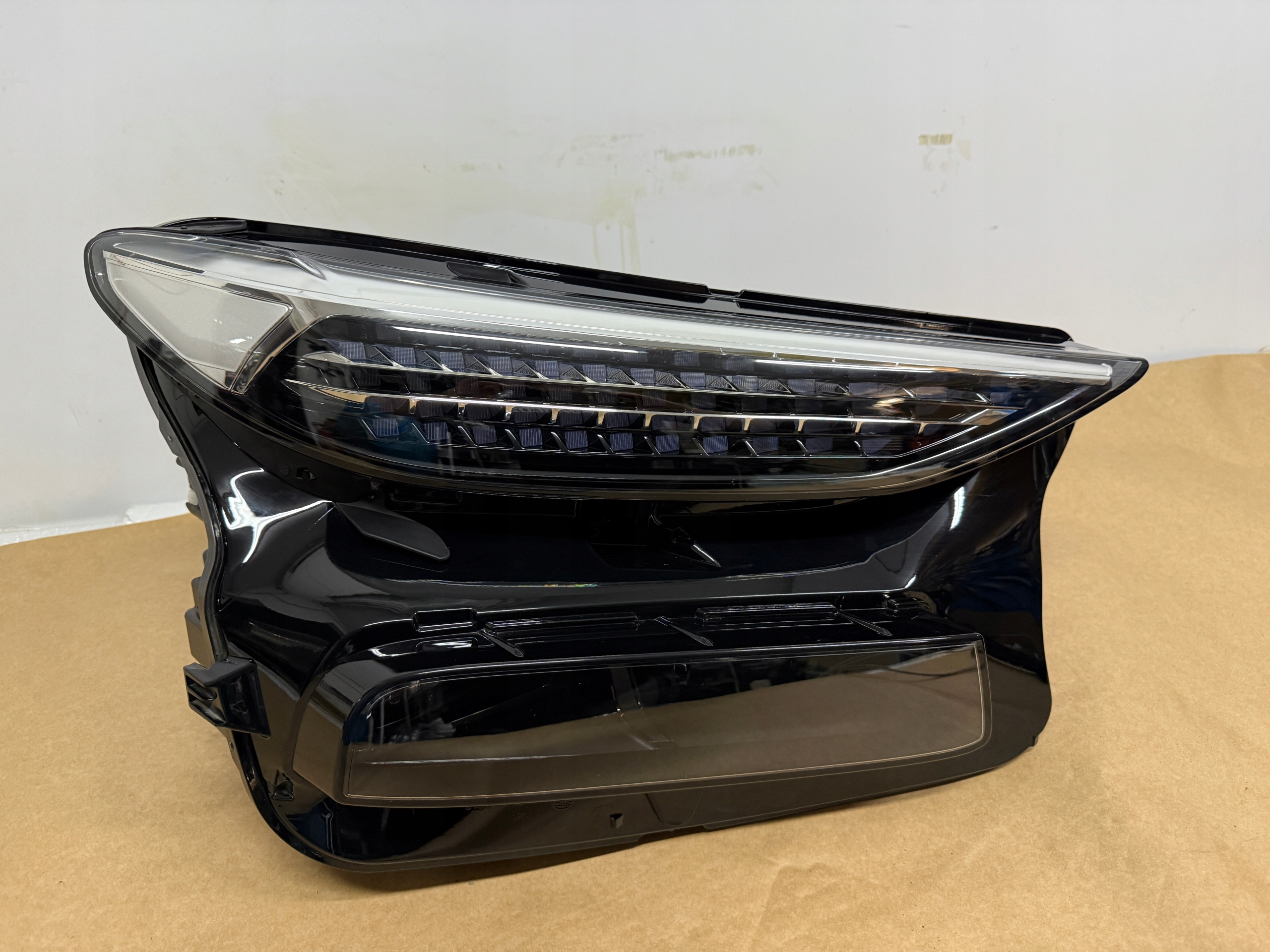 světlomet Przedna levá Do Audi Q6 E-tron Matrix 85h941040h, dovoz Skladem v EU — foto 4 z 9