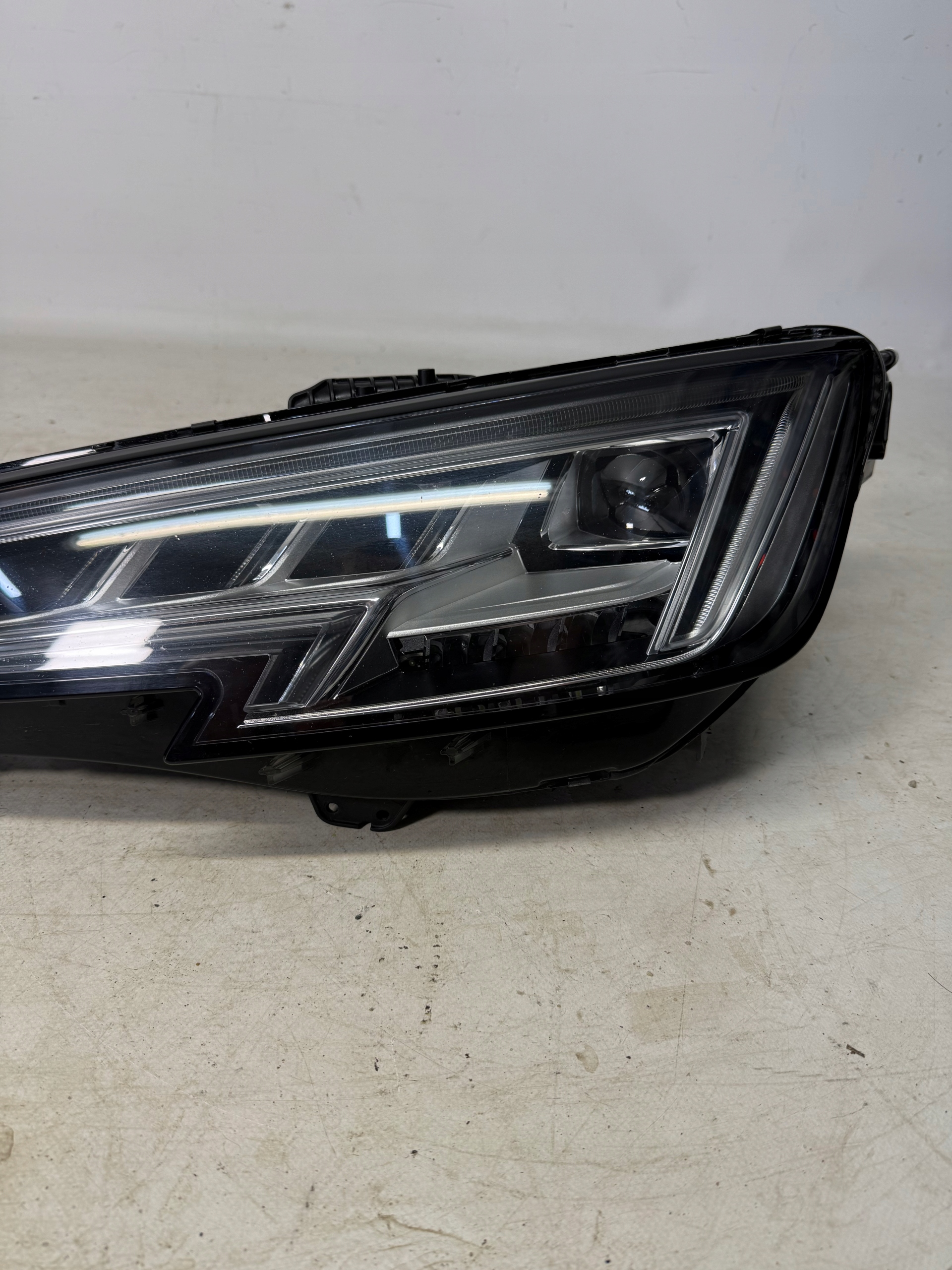 Full Led přední levý Audi A4 B9 MATRIX světlomet 8W0941035 světlomet, Skladem v EU — foto 2 z 13