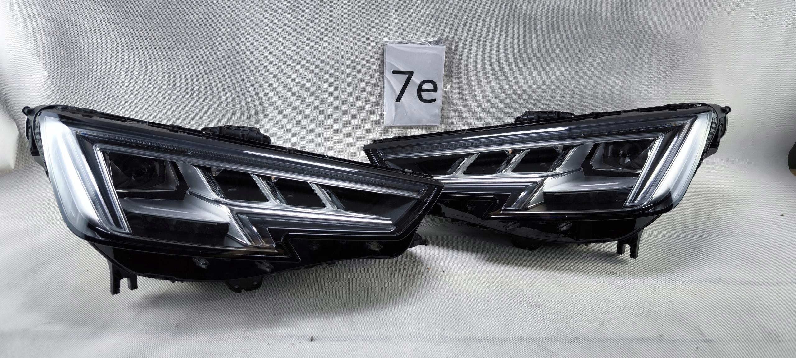 Audi A4 B9 FULL LED Matrix komplet levý i pravý světlomet 8w0941783 8w0941784, Skladem v EU — foto 1