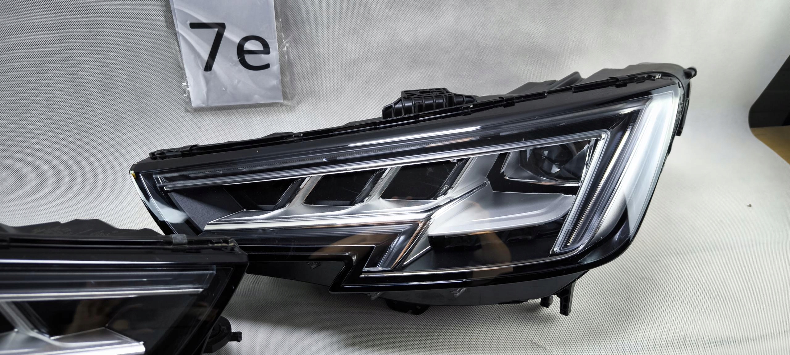 Audi A4 B9 FULL LED Matrix komplet levý i pravý světlomet 8w0941783 8w0941784, Skladem v EU — foto 4 z 10