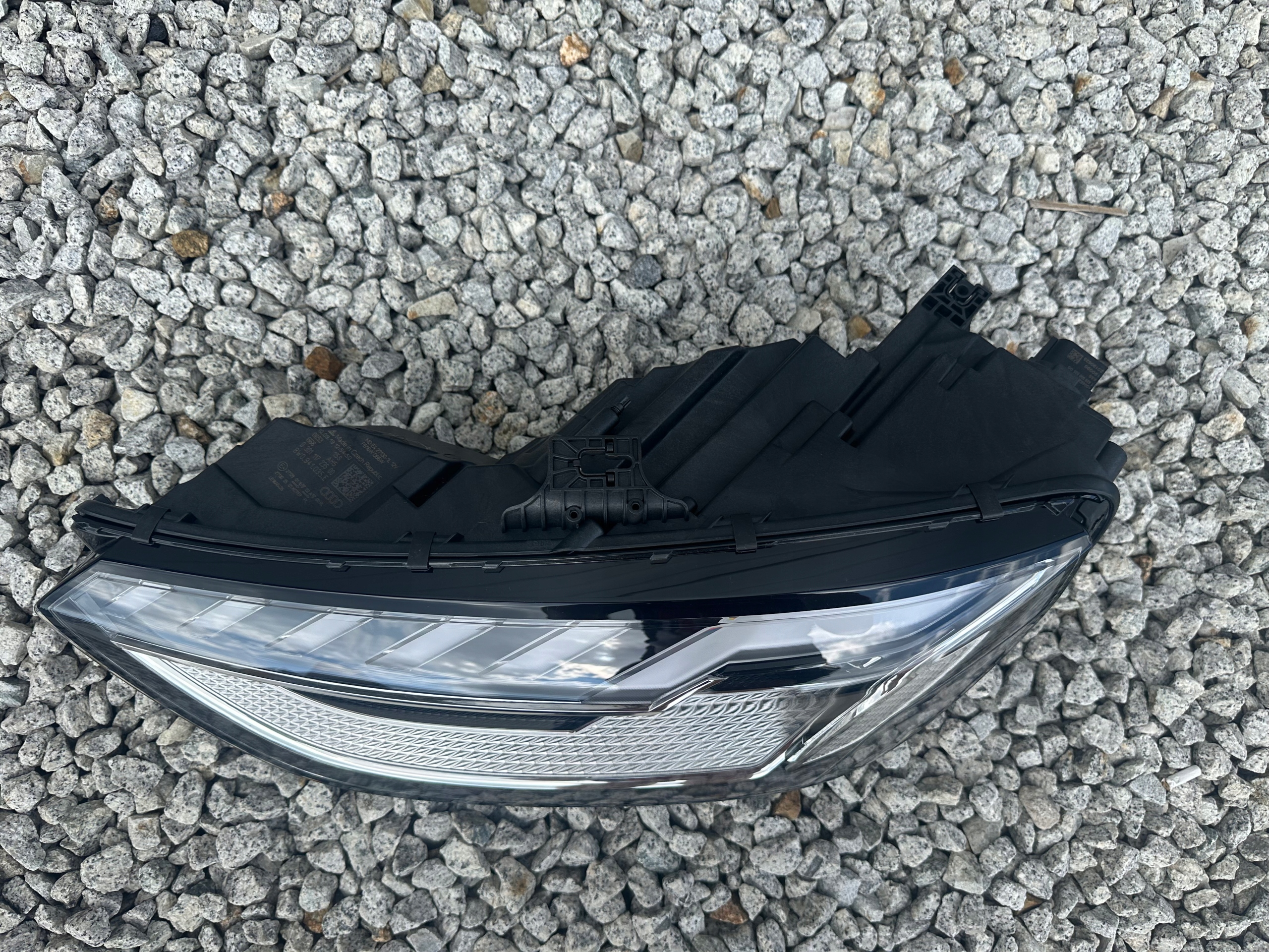 Audi A4 levá světlomet Matrix 8w0941035e !, dovoz Skladem v EU — foto 2 z 4