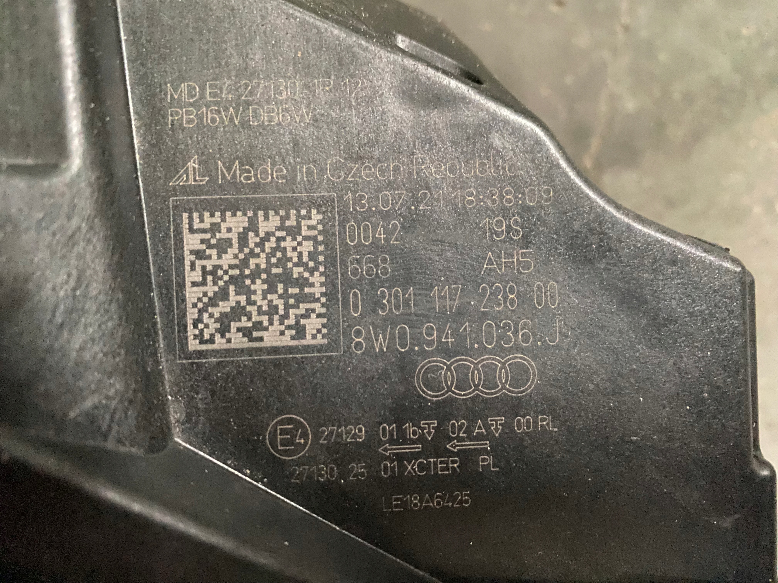 Světlomet — Audi RS4, Skladem v EU — foto 4 z 4