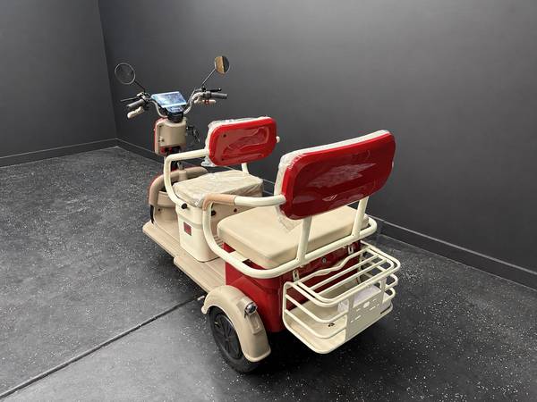 Three-wheel mobility scooter, dovoz USA — foto 2 z 3