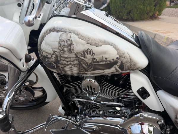 2011 Harley-Davidson, dovoz USA — foto 10 z 12