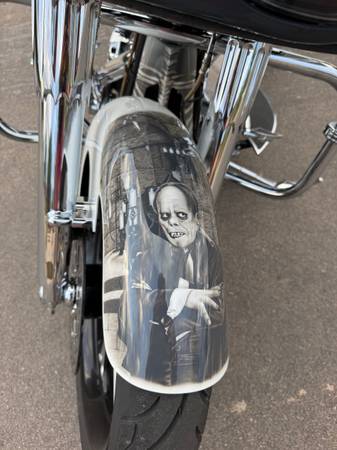 2011 Harley-Davidson, dovoz USA — foto 12 z 12