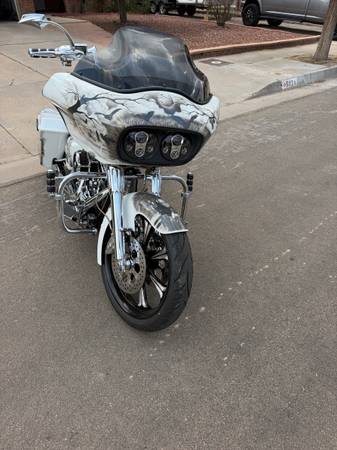 2011 Harley-Davidson, dovoz USA — foto 4 z 12