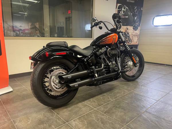 2021 Harley-Davidson, dovoz USA — foto 3 z 12