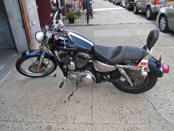 2004 Harley-Davidson, dovoz USA — foto 2 z 2