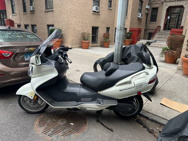 2012 Suzuki, dovoz USA — foto 3 z 5
