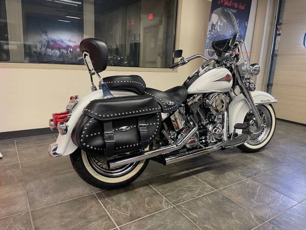 2001 Harley-Davidson, dovoz USA — foto 3 z 12