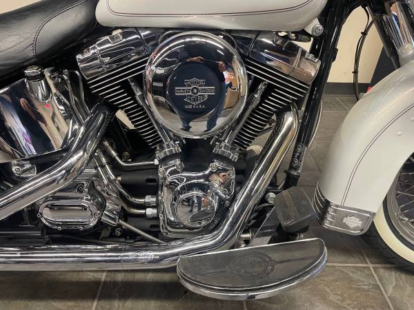 2001 Harley-Davidson, dovoz USA — foto 5 z 12