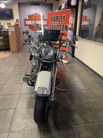 2001 Harley-Davidson, dovoz USA — foto 9 z 12