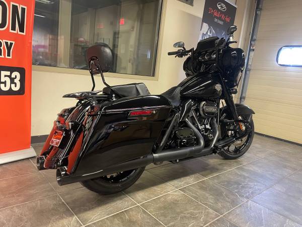 2023 Harley-Davidson, černá, dovoz USA — foto 3 z 12