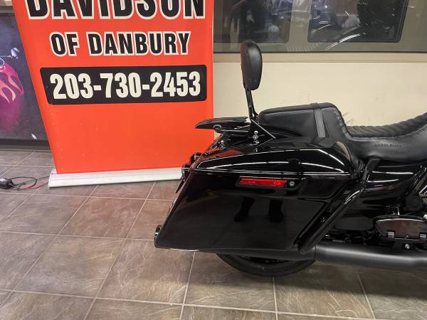 2023 Harley-Davidson, černá, dovoz USA — foto 4 z 12