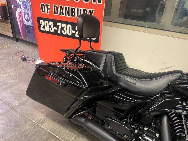2023 Harley-Davidson, černá, dovoz USA — foto 6 z 12