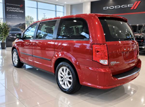 2016 Dodge, dovoz Kanada — foto 3 z 12