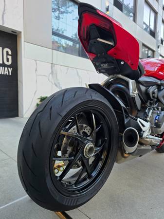 2022 Ducati, dovoz USA — foto 2 z 10