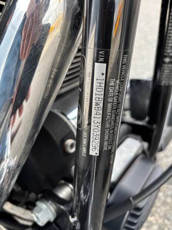 2003 Harley-Davidson, dovoz USA — foto 12 z 12