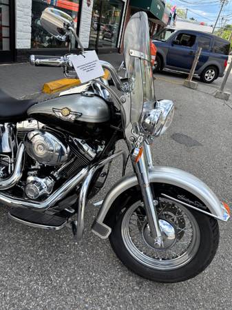 2003 Harley-Davidson, dovoz USA — foto 9 z 12