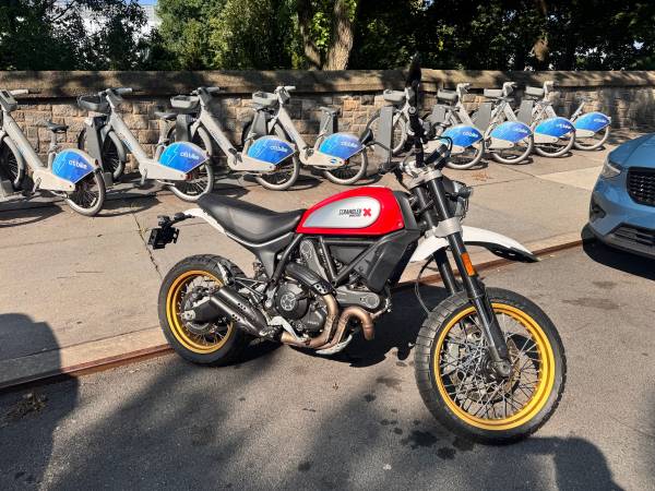 2018 Ducati, dovoz USA — foto 1 z 3 2018 Ducati, dovoz USA — foto 1 z 3