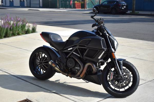 2015 Ducati, dovoz USA — foto 1 z 9 2015 Ducati, dovoz USA — foto 1 z 9