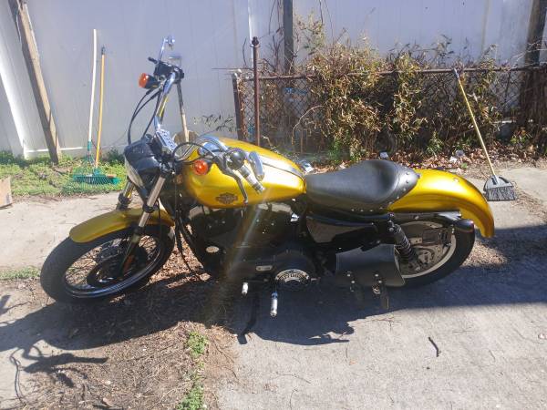 2007 Harley-Davidson, dovoz USA — foto 5 z 8