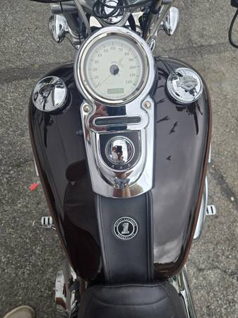 2011 Harley-Davidson, dovoz USA — foto 3 z 7