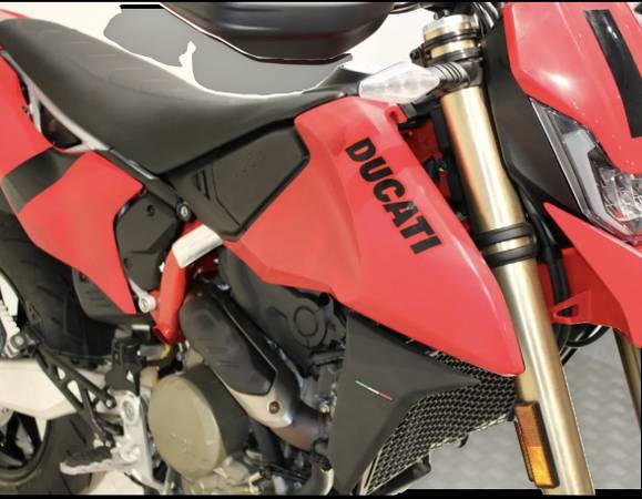 2024 Ducati, dovoz USA — foto 4 z 12