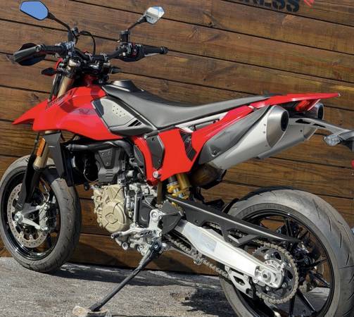 2024 Ducati, dovoz USA — foto 7 z 12