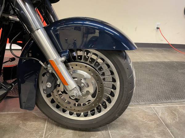 2013 Harley-Davidson, dovoz USA — foto 10 z 12