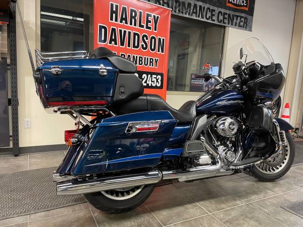 2013 Harley-Davidson, dovoz USA — foto 3 z 12