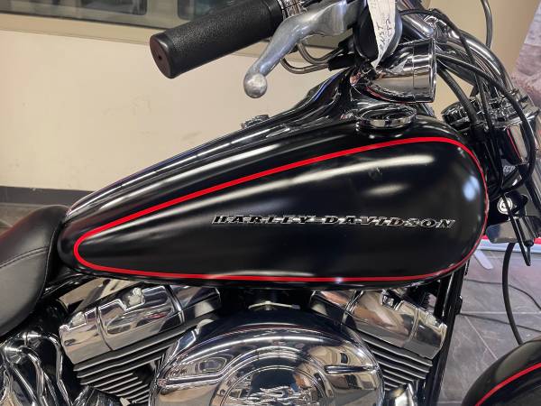 2007 Harley-Davidson, dovoz USA — foto 5 z 12