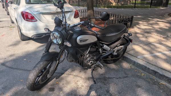 Ducati, dovoz USA — foto 5 z 6