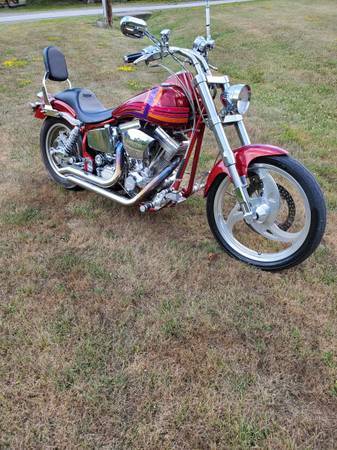 2000 Harley-Davidson, dovoz USA — foto 2 z 7